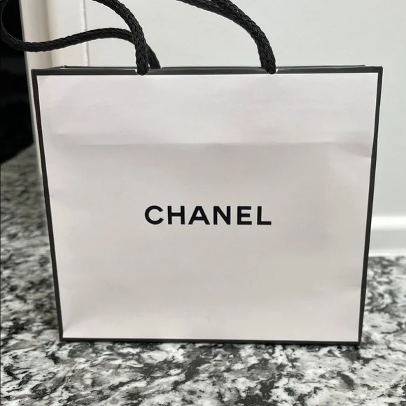 CHANEL Chance Eau Tendre Eau de Toilette (EMPTY) with small CHANEL Shopping Bag - Picture 5 of 8